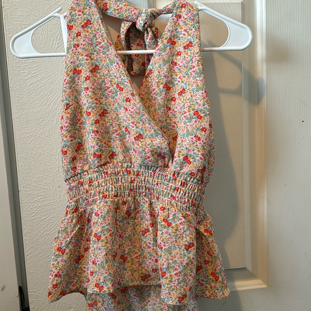 Monteau Los Angeles floral halter top. Size Large. Brand new with tags!